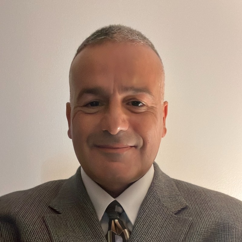 tony rizk headshot