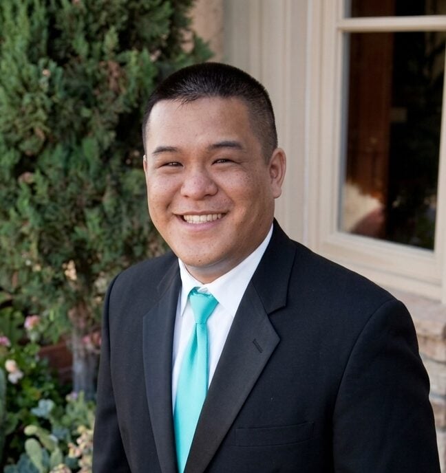 headshot of andrew chang
