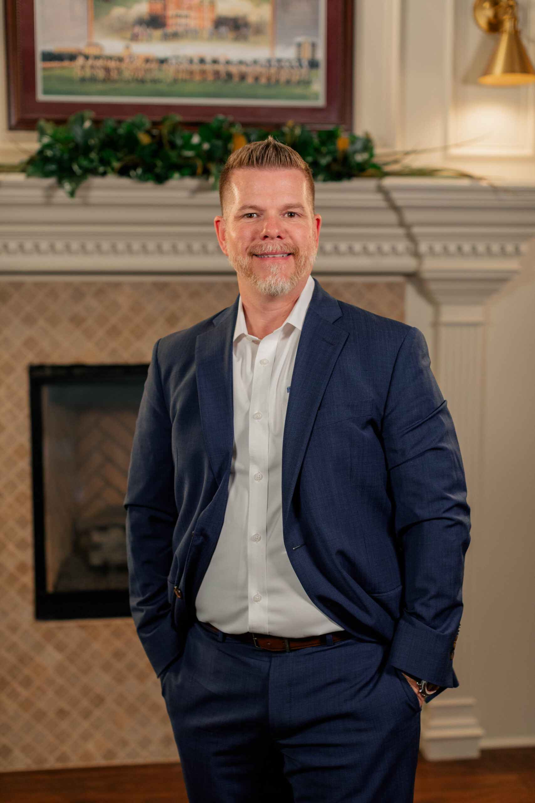 headshot of travis dean